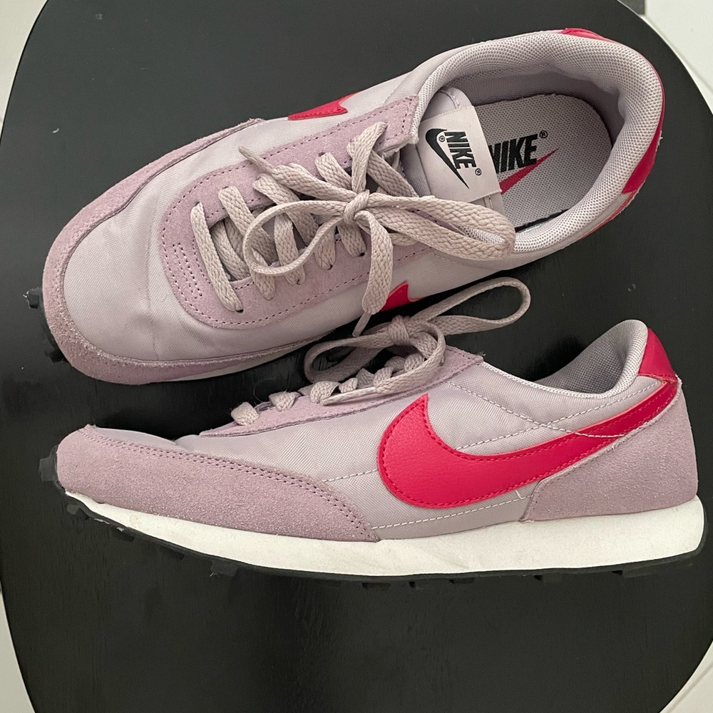 Nike Women's Sneakers in Pink and Red